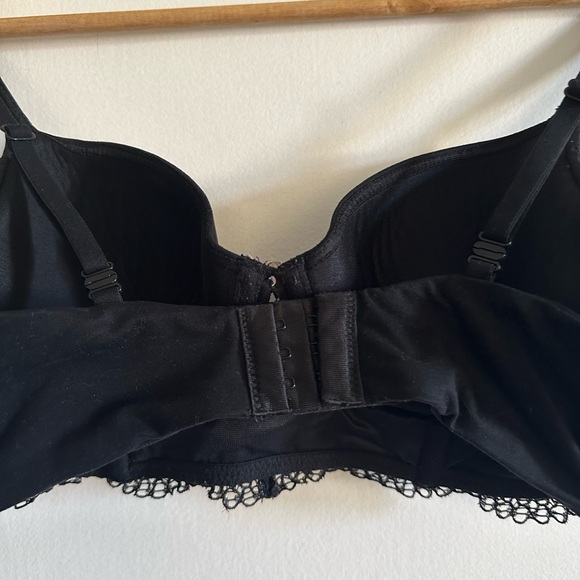 Victoria’s Secret Black Body by Victoria Lined Demi Lace Overlay Bra size 34C - Picture 5 of 6